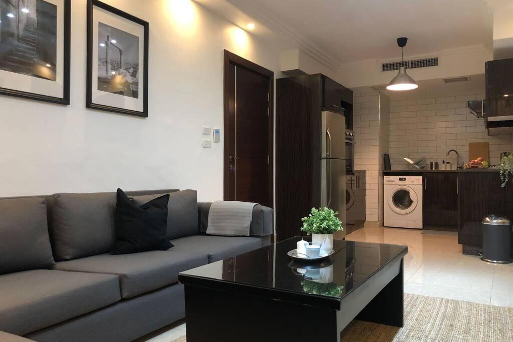Luxury Apartment In Awesome Location In อัมมาน ภายนอก รูปภาพ