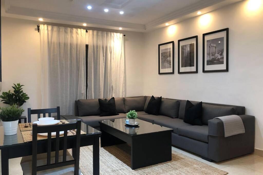 Luxury Apartment In Awesome Location In อัมมาน ภายนอก รูปภาพ