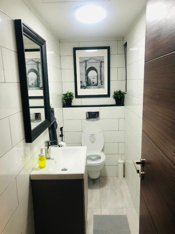 Luxury Apartment In Awesome Location In อัมมาน ภายนอก รูปภาพ